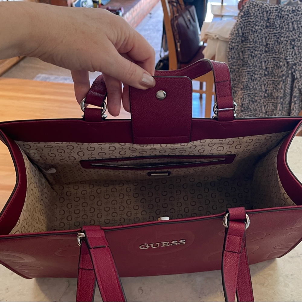 GUESS Fuchsia Women's Tote Bag - Picture 6 of 6